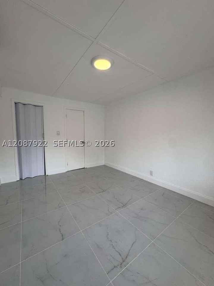 731 Sw 3rd Pl #1 - Photo 6 of 9