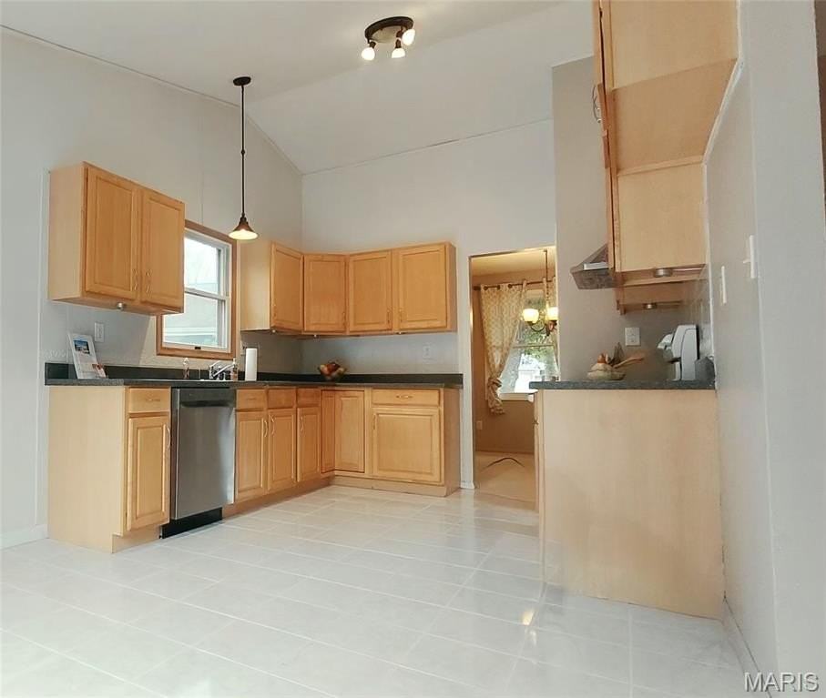 15455 Country Mill Ct - Photo 5 of 20