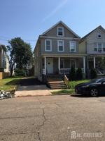 featured image of 7 Maple St