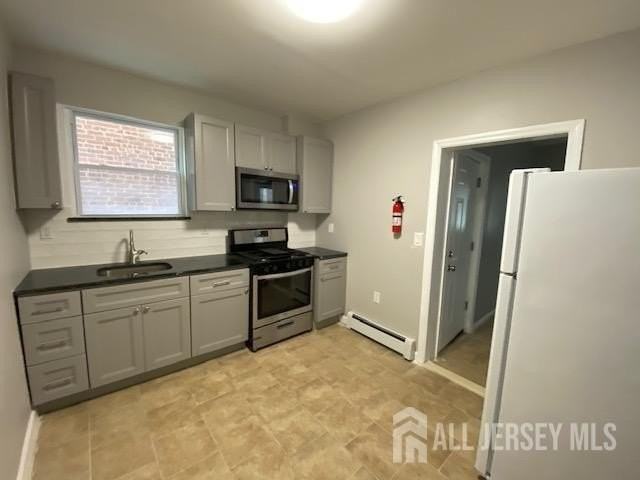 310 Somerset St - Photo 6 of 11