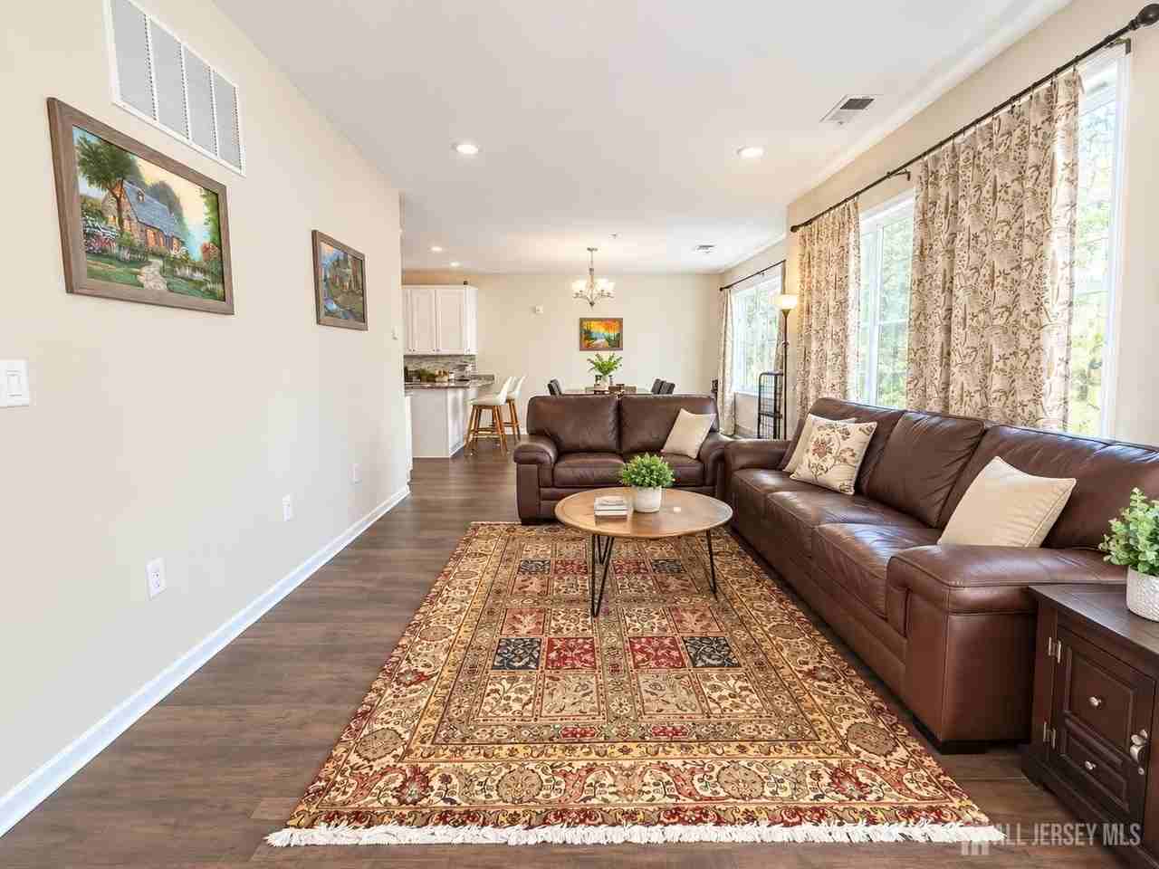 306 Dickson Ct - Photo 2 of 24