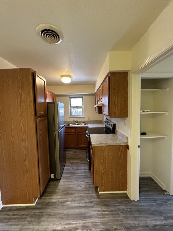 Icon Estates - Photo 2 of 20
