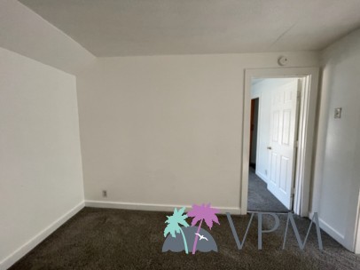 146 W. Broadway St - Photo 3 of 22