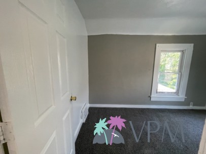 146 W. Broadway St - Photo 5 of 22