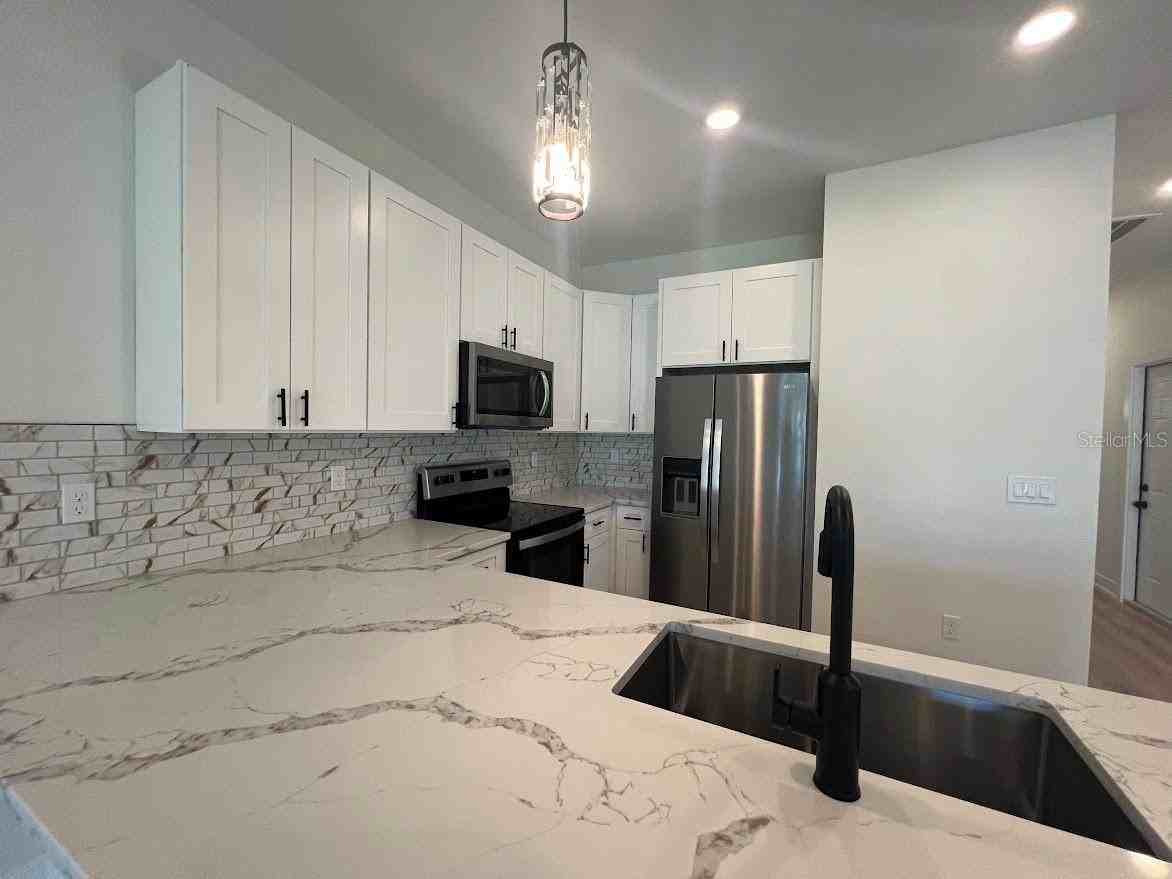 12299 Buffing Rd - Photo 6 of 23