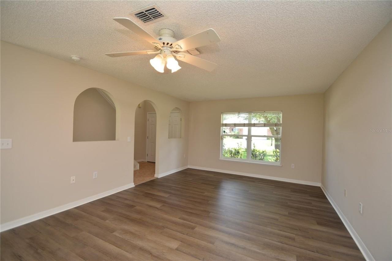 47 Buttermill Dr - Photo 3 of 25