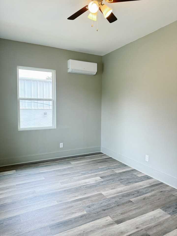 650 W Park Avenue - Photo 2 of 7