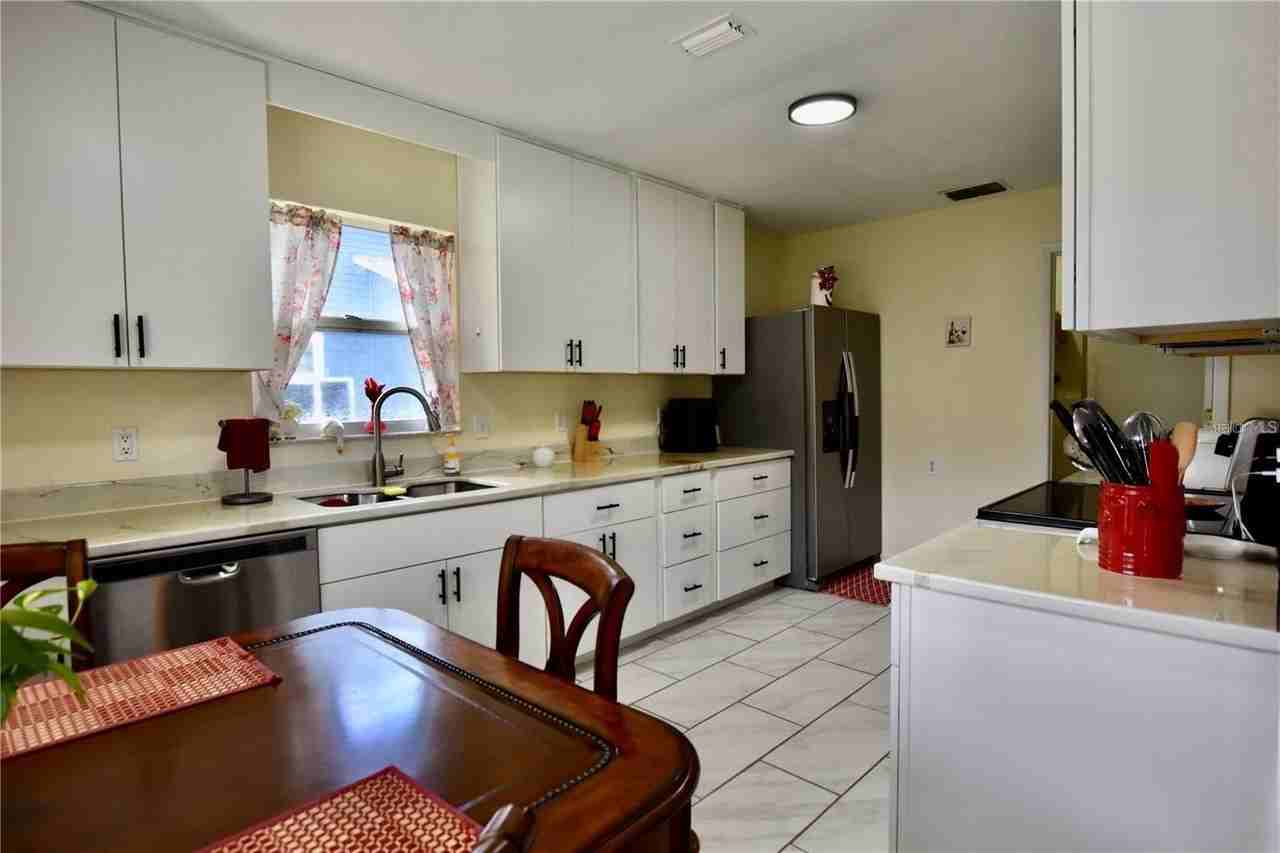 1774 Birchwood Loop - Photo 3 of 18