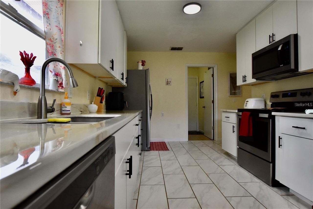 1774 Birchwood Loop - Photo 4 of 18
