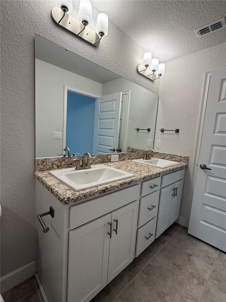 1734 Carnostie Rd - Photo 5 of 24