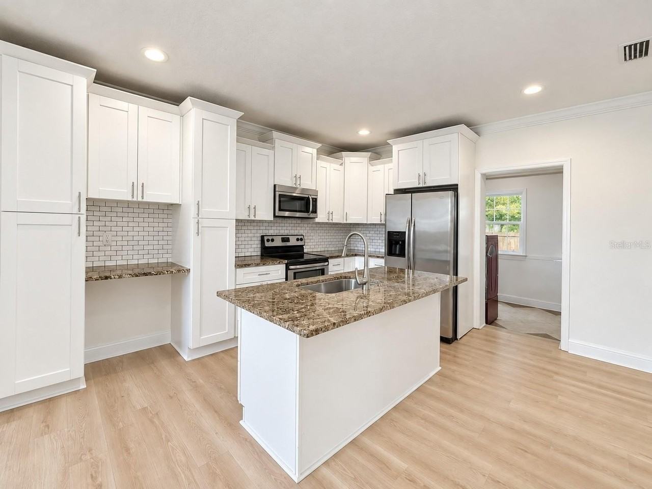 2714 W Palmetto St - Photo 6 of 29