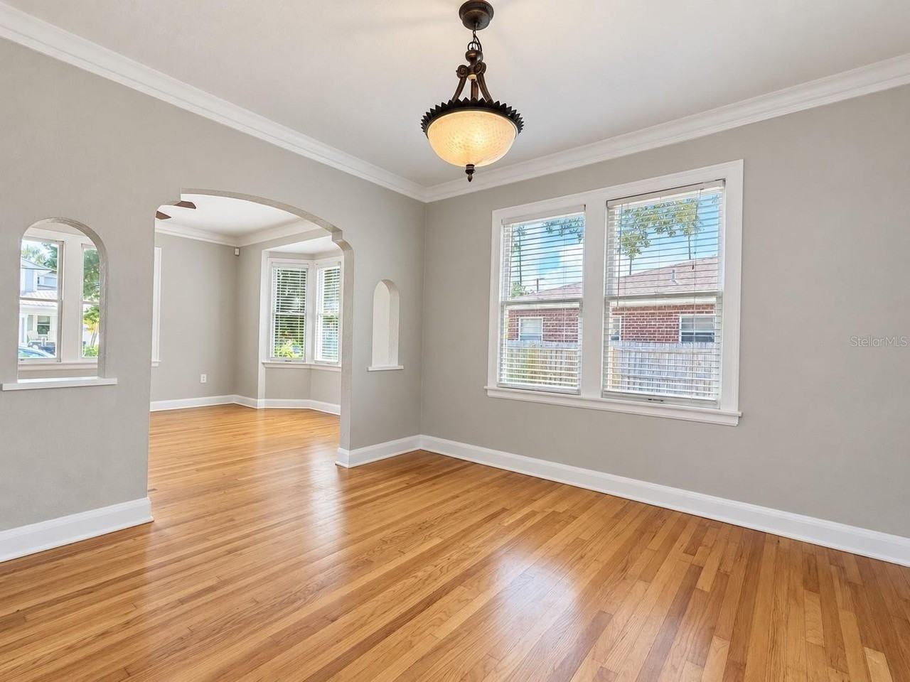 1919 W Carmen St - Photo 5 of 26