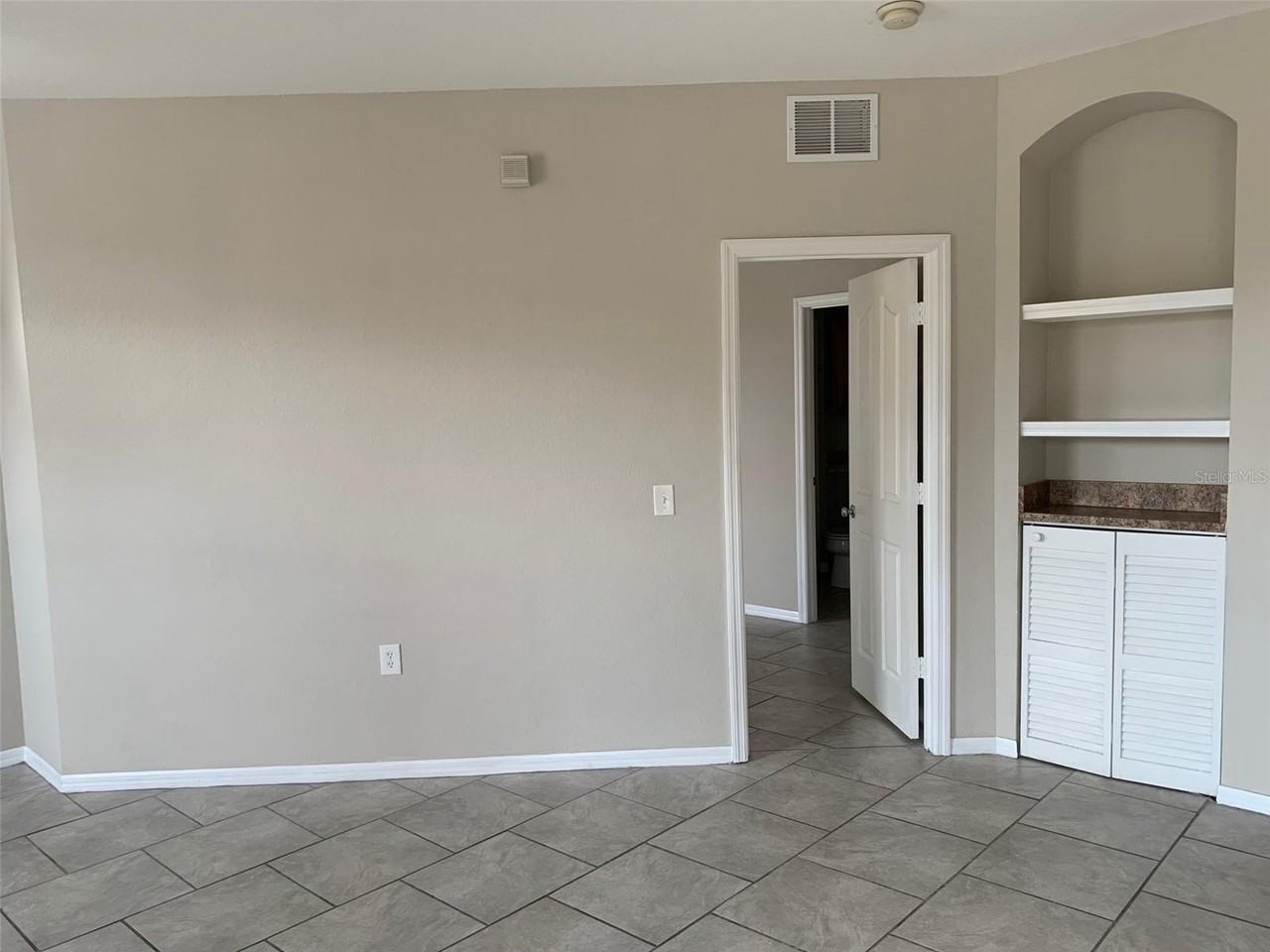 6159 Metrowest Blvd #205 - Photo 5 of 12
