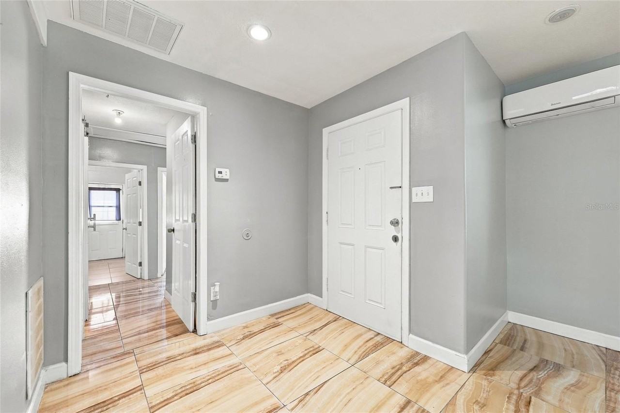5354 Lanyard Ct - Photo 4 of 38