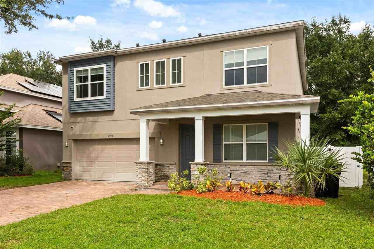 2813 Roseglen Way - Photo 2 of 40