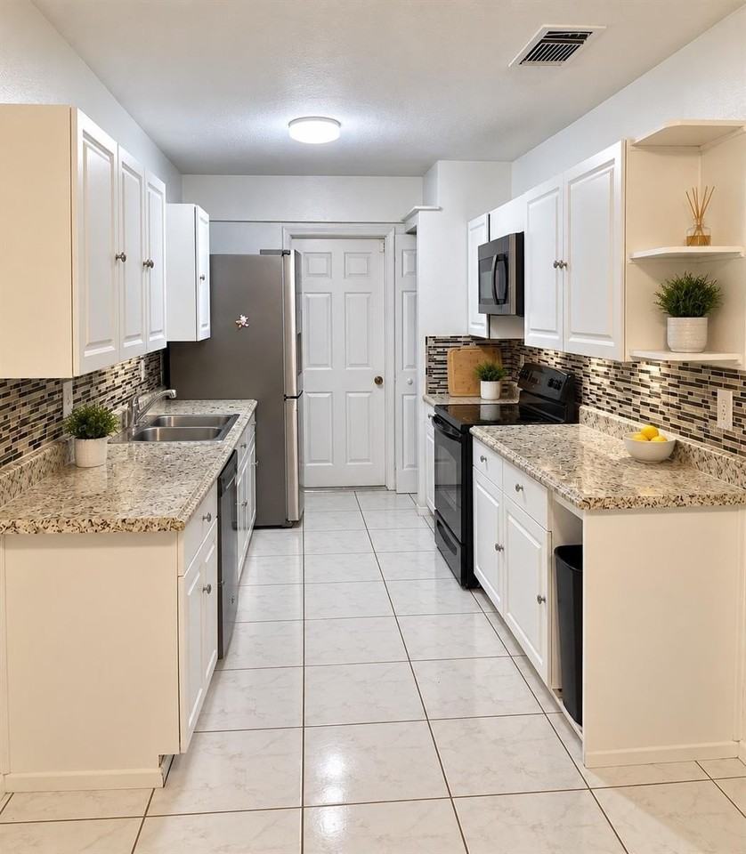 773 E Birchwood Cir - Photo 2 of 8