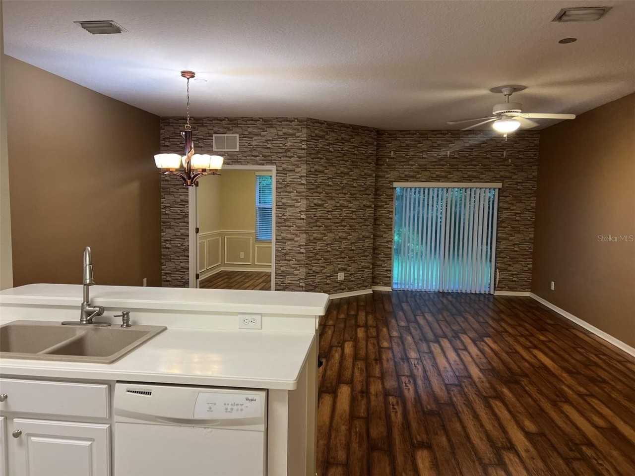 17451 Hugh Ln - Photo 4 of 17