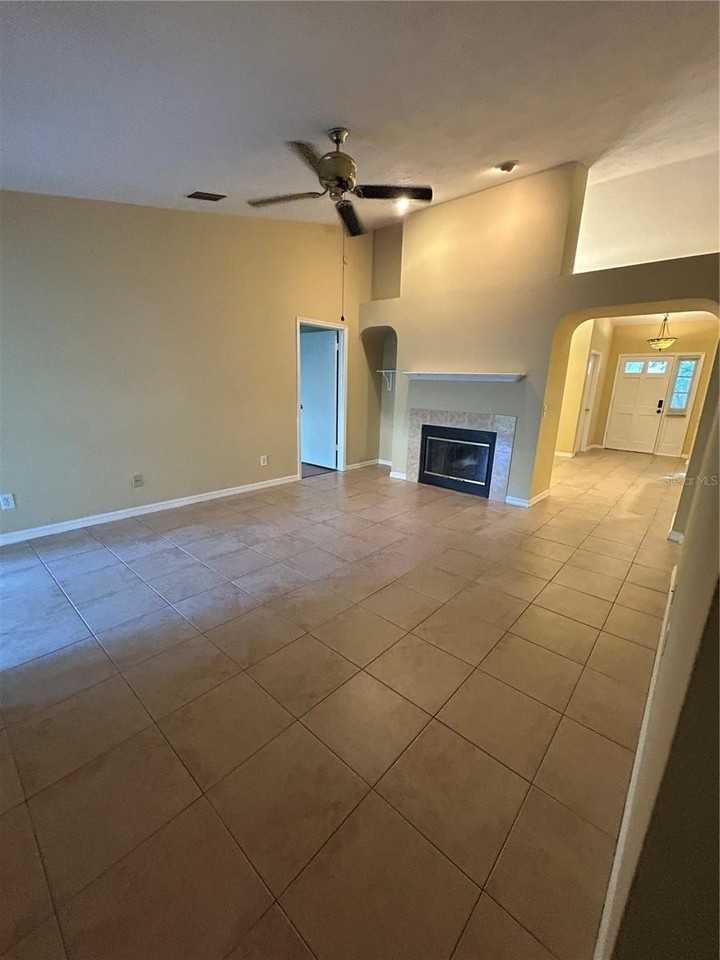 9673 Fox Hearst Rd - Photo 3 of 16