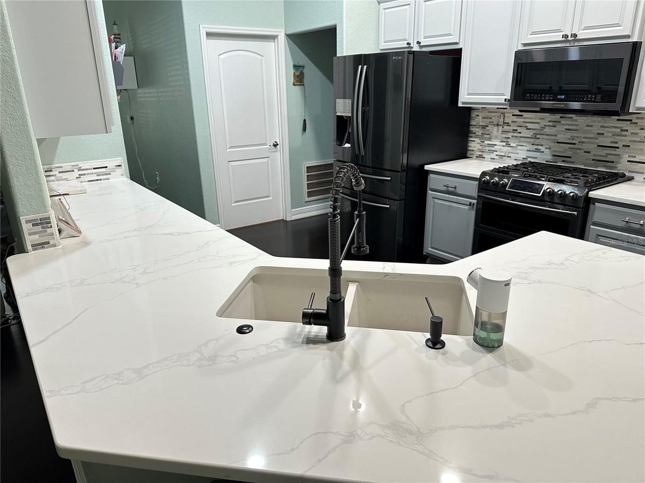 1555 Blue Sky Blvd - Photo 3 of 50