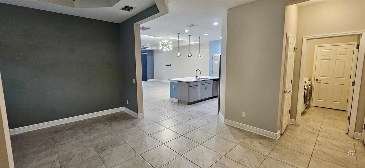 19379 Hawk Valley Dr - Photo 4 of 38