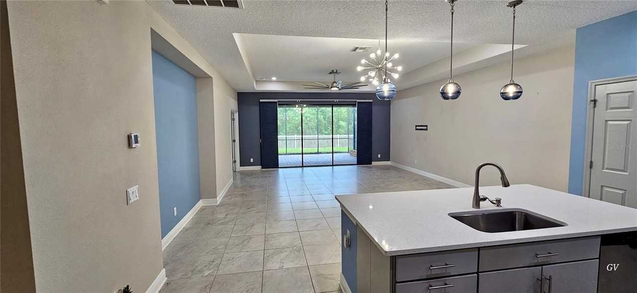 19379 Hawk Valley Dr - Photo 6 of 38