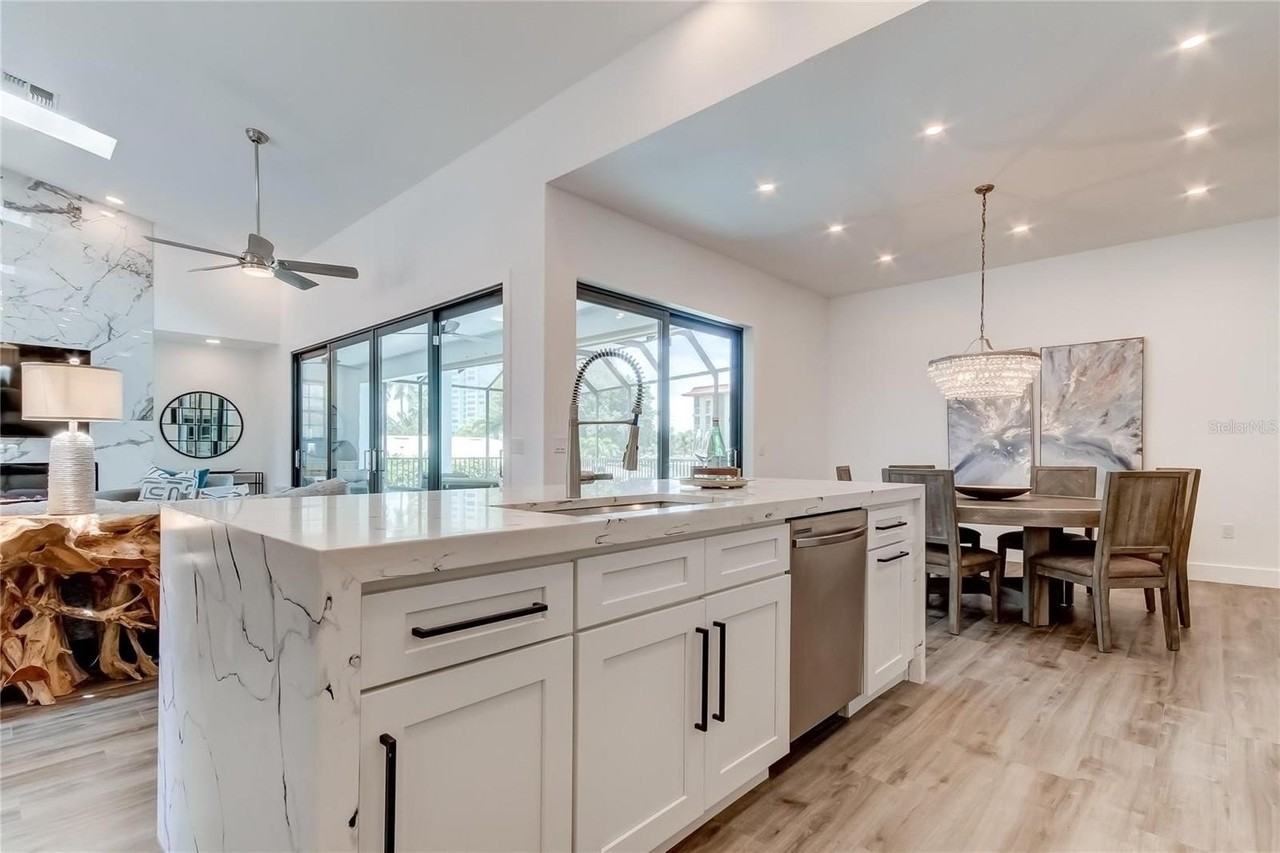 112 Leeward Is - Photo 5 of 30