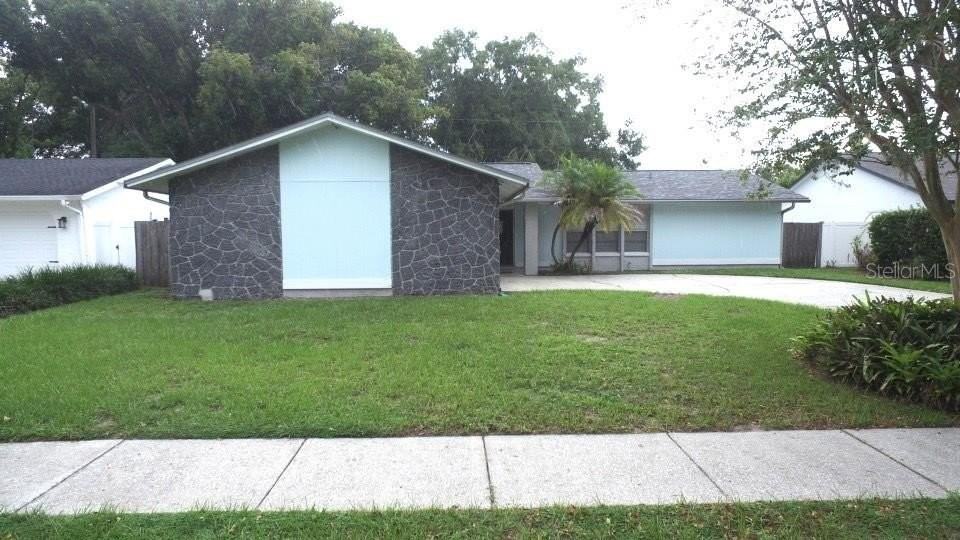 17839 Sunrise Dr - Photo 2 of 32