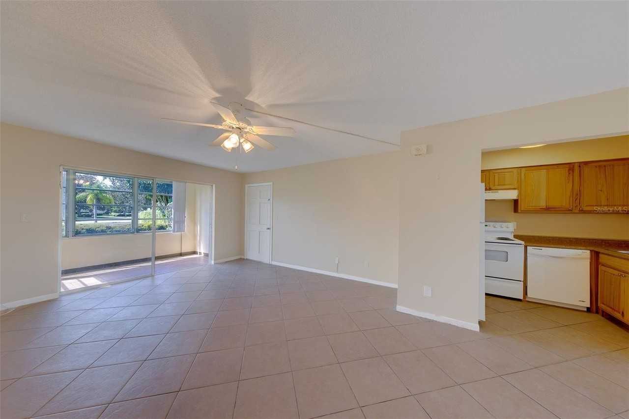 8301 Bardmoor Blvd #110 - Photo 5 of 23