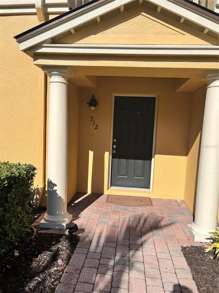512 Jasmine Way - Photo 2 of 35