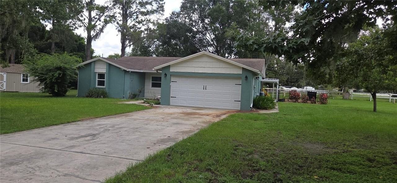 22011 Darley Pl - Photo 2 of 34