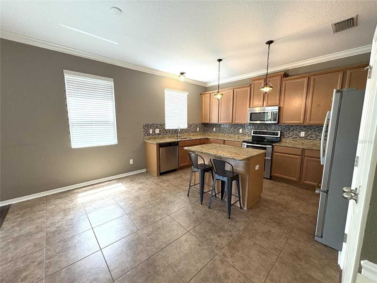 5822 Tulip Flower Dr - Photo 5 of 39