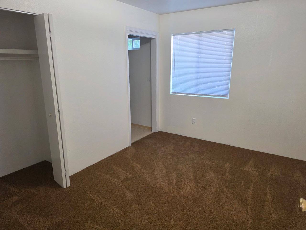 248 South Street - Photo 4 of 5