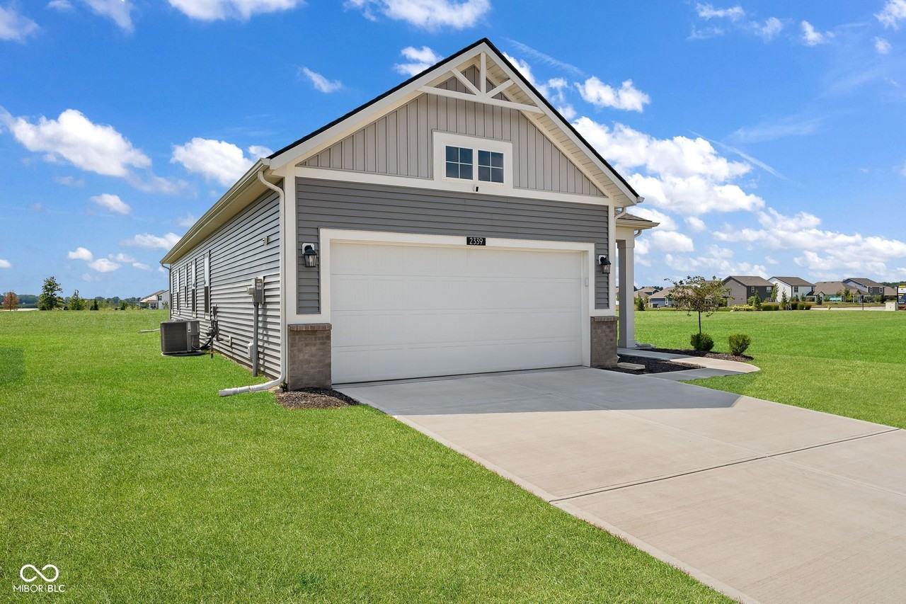 2339 William Garrett Way - Photo 3 of 27