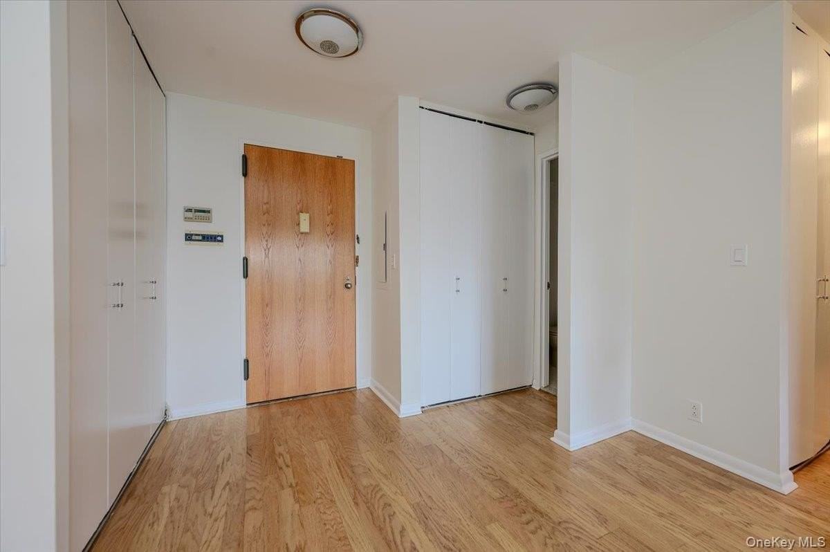 141 Great Neck Rd #3F - Photo 7 of 24