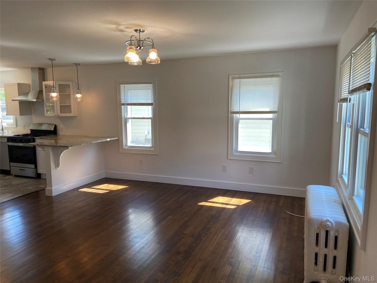 424 Sweezy Ave - Photo 6 of 12