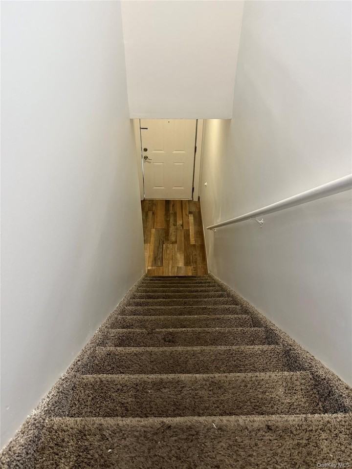 762 E 234th St #3 - Photo 4 of 14