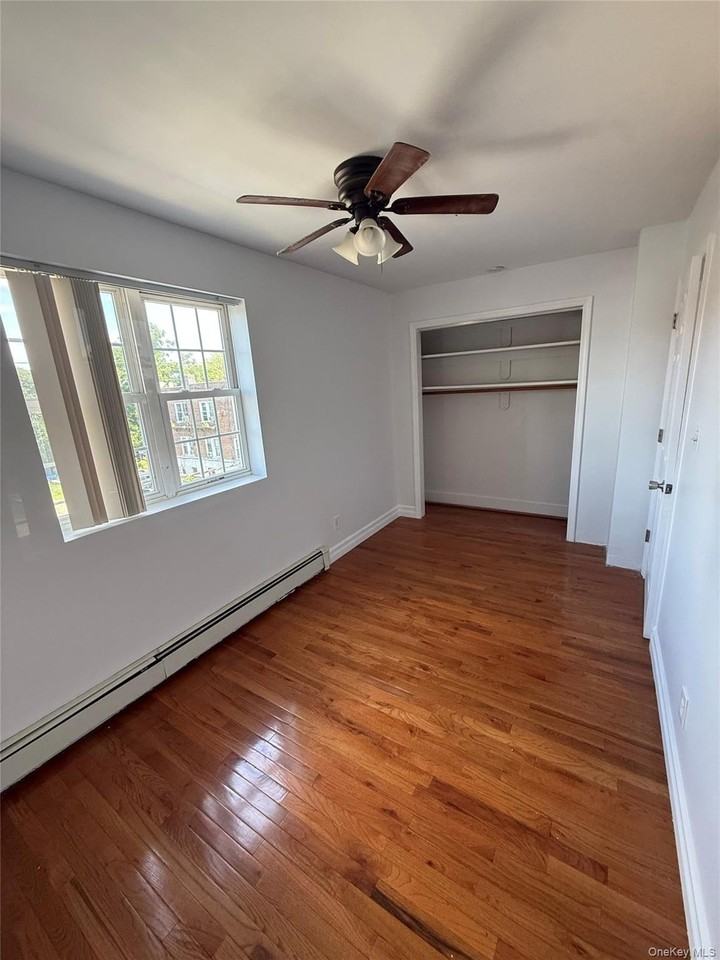 762 E 234th St #3 - Photo 5 of 14