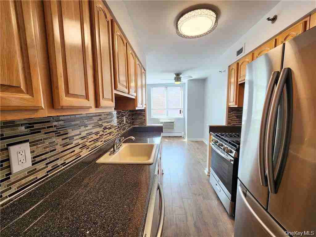 14 Nosband Ave #1A - Photo 6 of 26