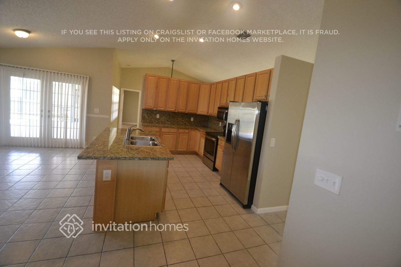 5463 Nw 58th Ter - Photo 7 of 24