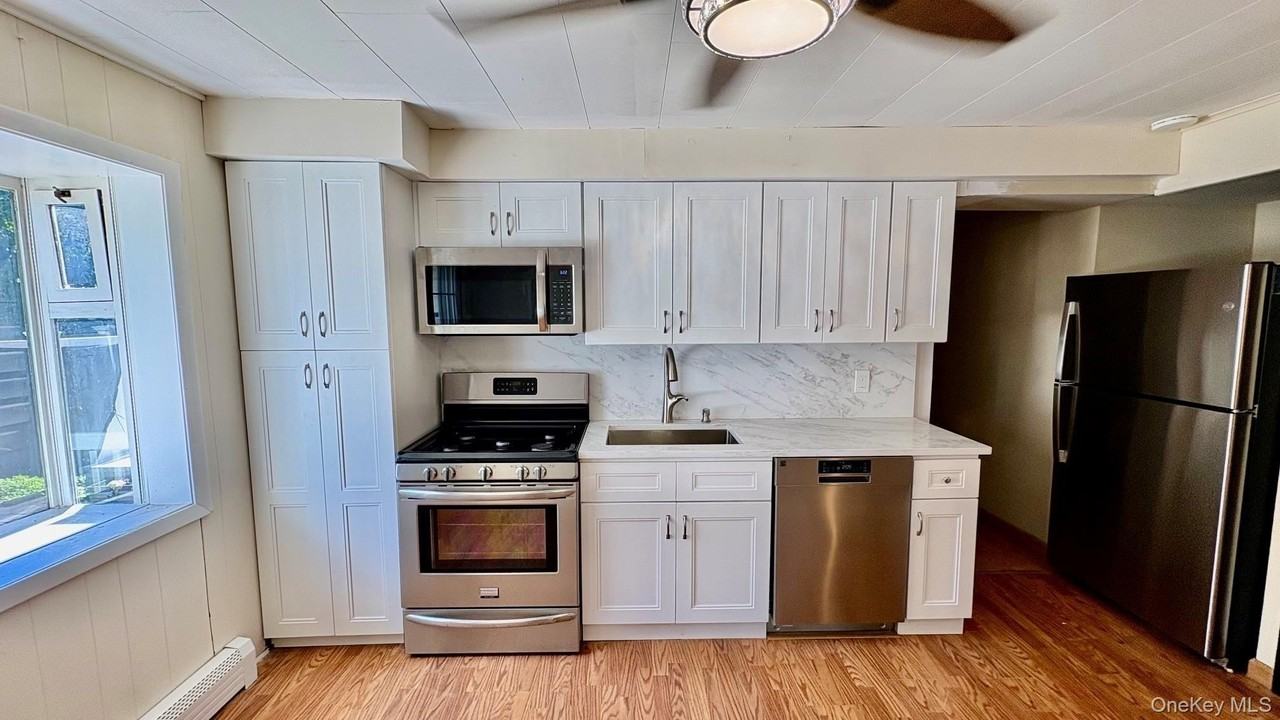 85 Spencer Ave - Photo 6 of 17