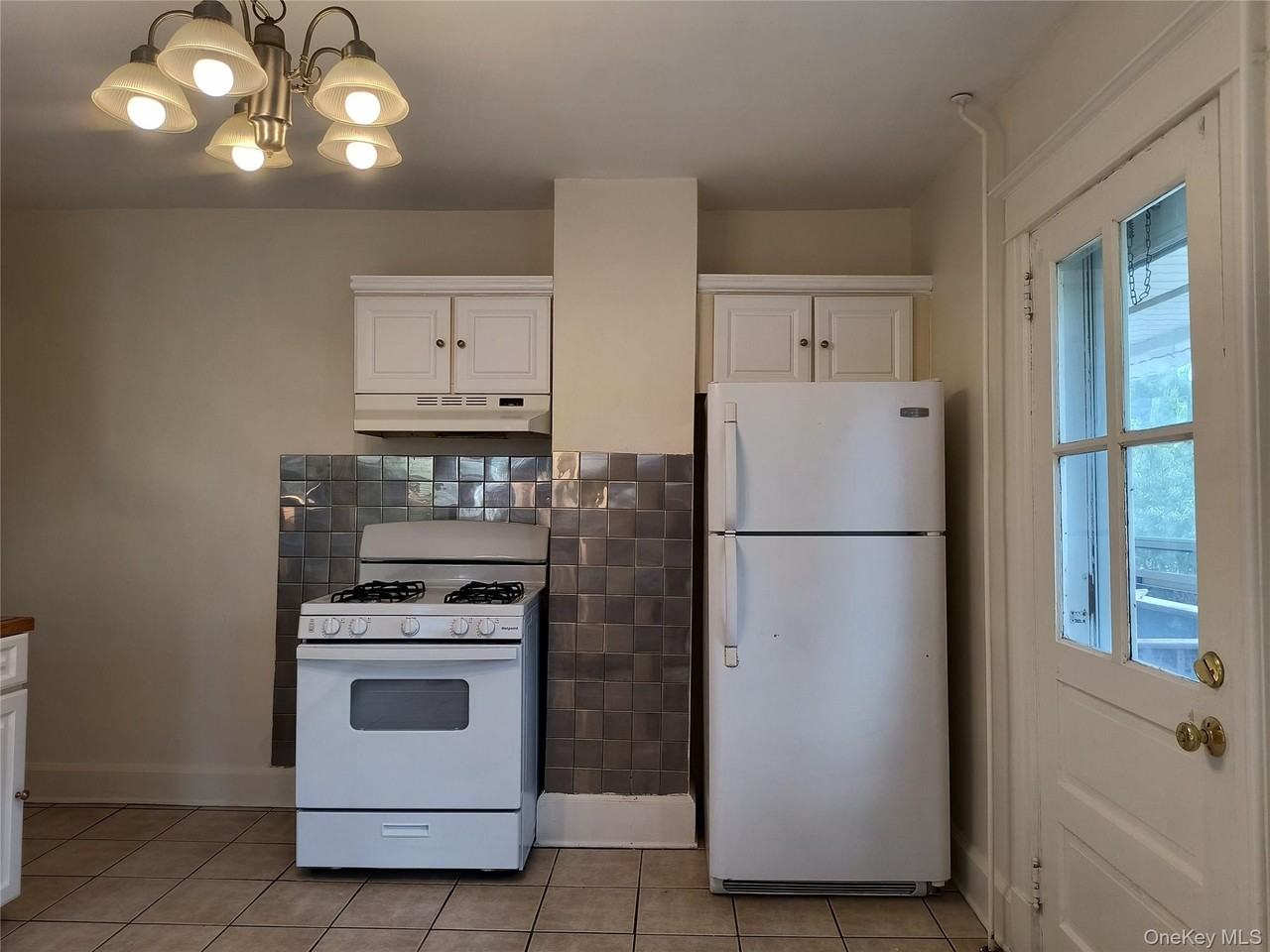 37 Cross St - Photo 5 of 16