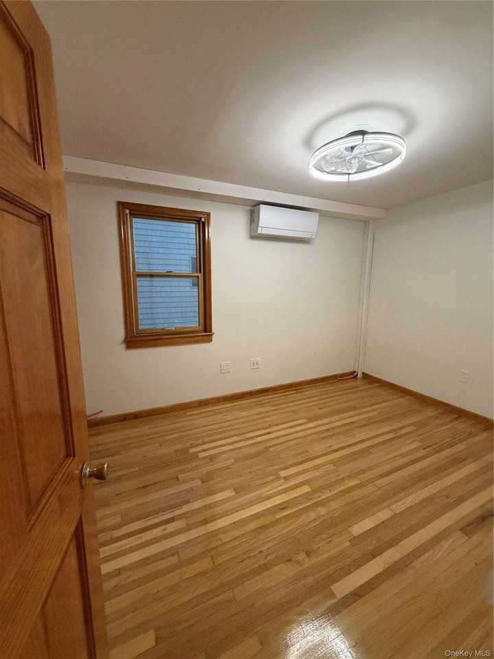 13324 133rd St #1 - Photo 6 of 11