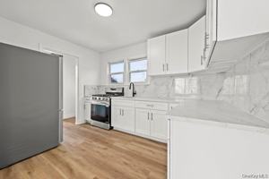 featured image of 22 Chestnut Pl