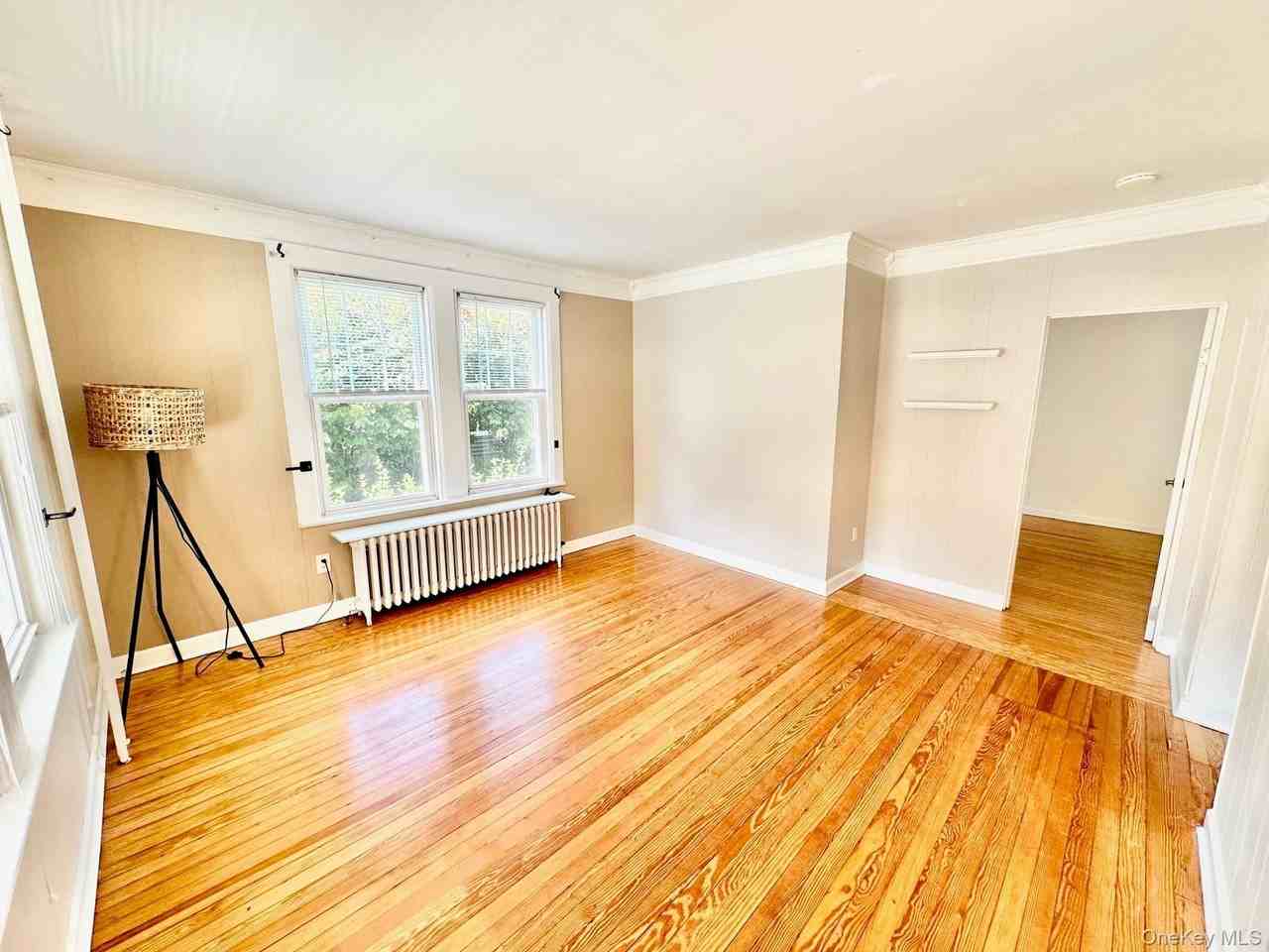 47 Dewey St - Photo 2 of 18