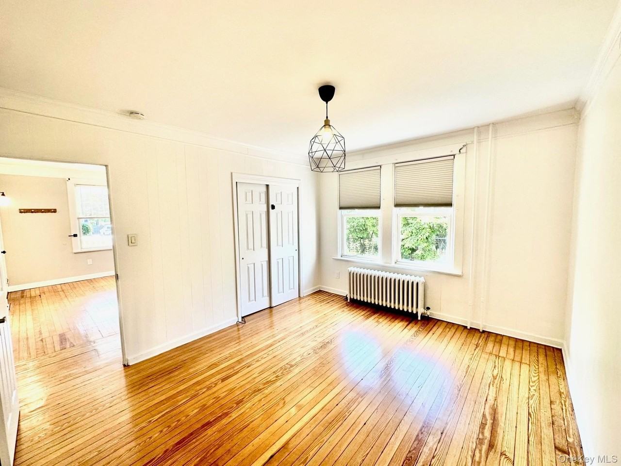 47 Dewey St - Photo 5 of 18