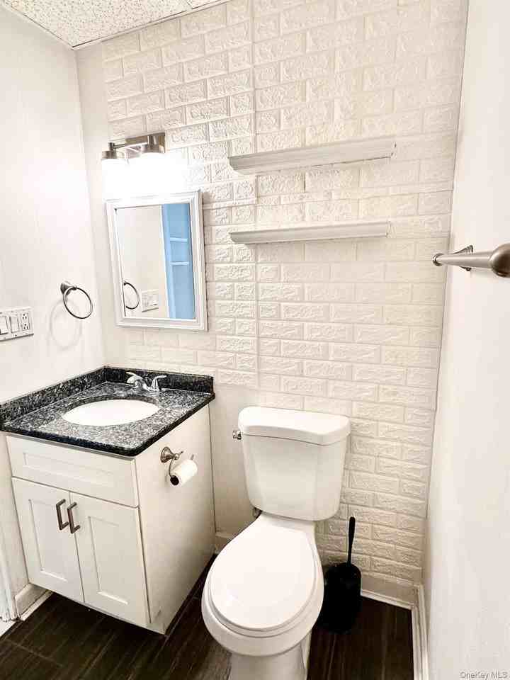47 Dewey St - Photo 7 of 18