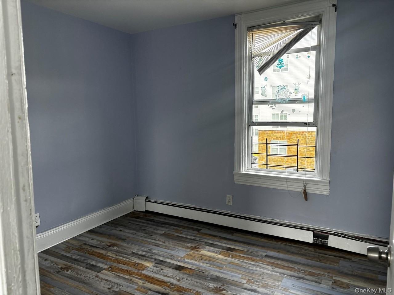 79 Ravine Ave - Photo 3 of 10