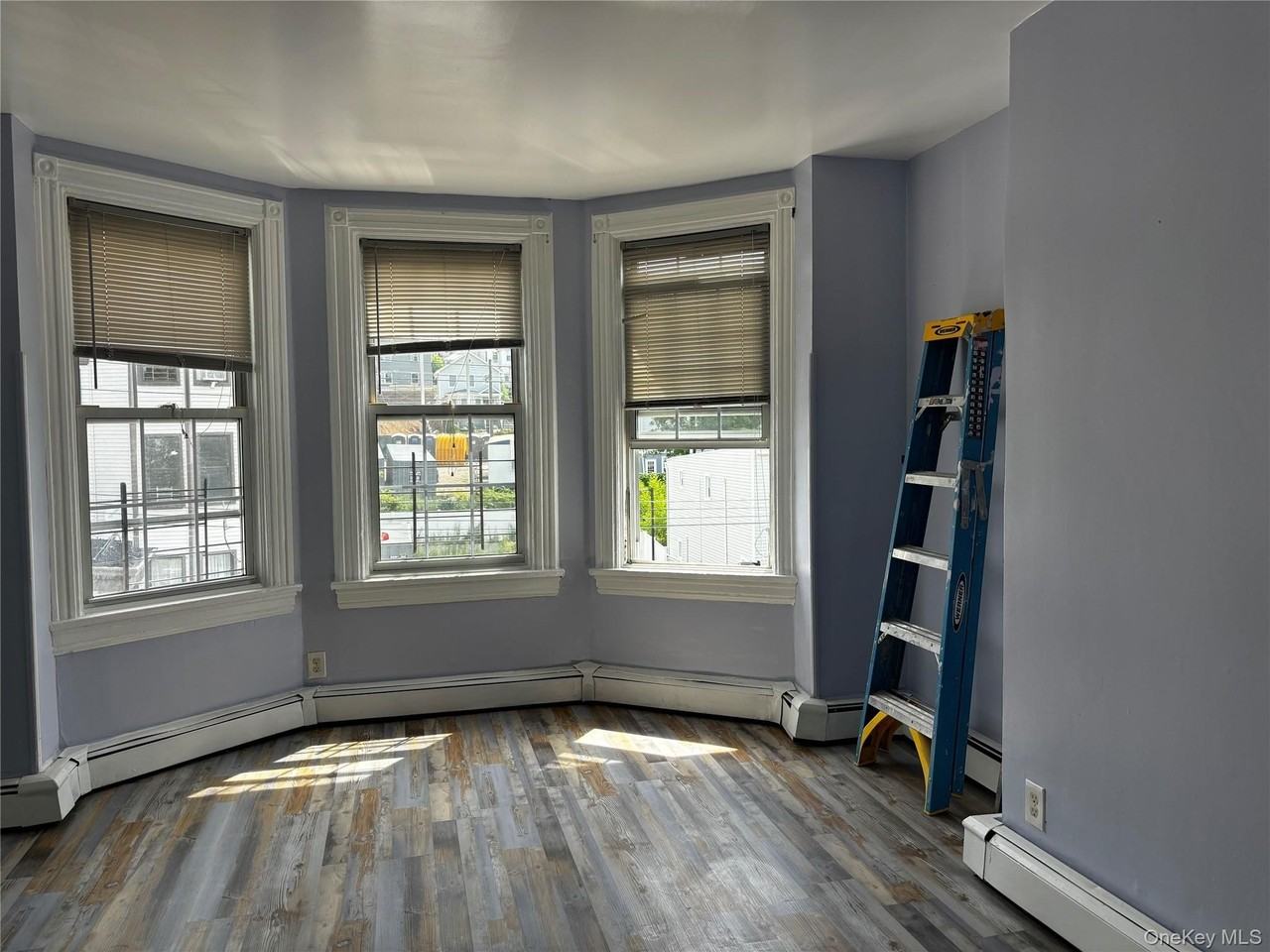 79 Ravine Ave - Photo 5 of 10