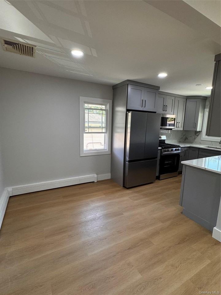 15 Valerie Dr #2 - Photo 5 of 14