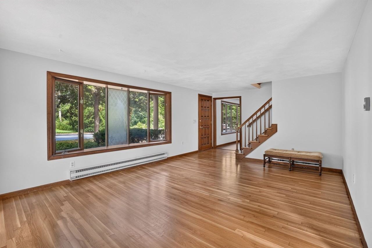 375 Kendall Rd - Photo 3 of 35